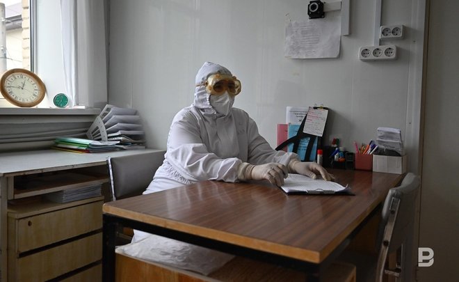 За последние сутки в России выявили 8 008 случаев заболевания COVID-19