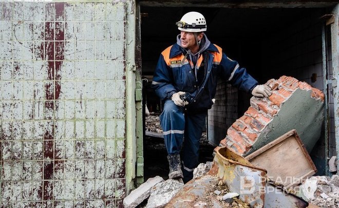 Число жертв аварии на шахте в Казахстане возросло до 45