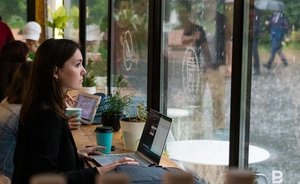 Треть россиян откладывает рабочие задачи на потом из-за стресса