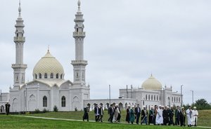 Рустам Минниханов и муфтий Дагестана осмотрели выставку реликвий пророка Мухаммеда