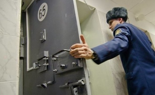 Обнародовавшего видео с пытками заключенных белоруса заочно арестовали