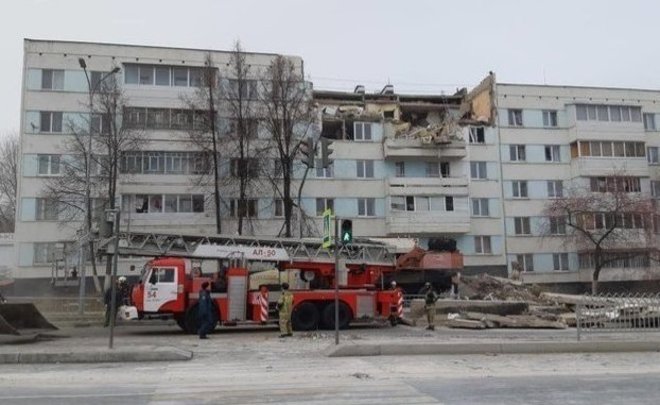 В Челнах спасатели приостановили разбор завалов на месте взрыва газа