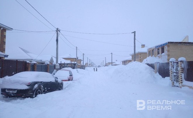 Итоги дня: татарстанцы в снежном плену, потоп на Яруллина в Казани, школы ушли на дистант