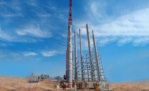 Строго по графику: на этиленнике «Нижнекамскнефтехима» смонтирована 15-я по счету крупногабаритная колонна