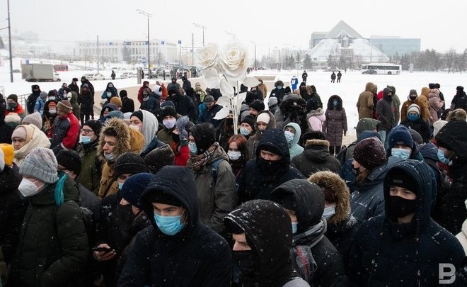 Вахитовский суд назначил штраф двум активистам после митинга в Казани