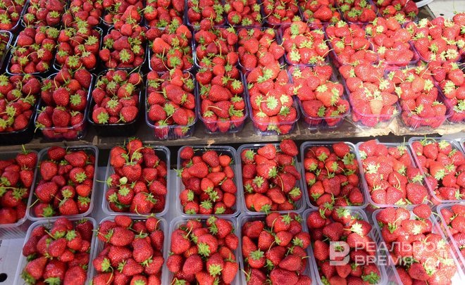 У казанцев самым популярным летним десертом оказалась клубника в шоколаде