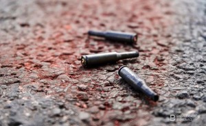 Неизвестные открыли стрельбу возле московского банка