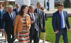 Минниханов и Фишман посетили обновленный Центральный парк в Кукморе