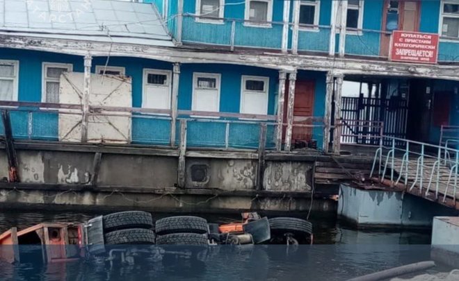 В Татарстане вынесли приговор водителю самосвала, столкнувшего в воду Audi на паромной переправе