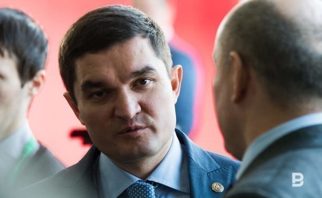 Правительство Татарстана почтило минутой молчания память Ирека Миннахметова