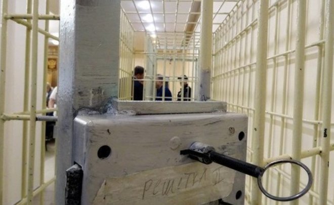 В Казани пьяный парень зарезал отчима, когда его не пустили переночевать