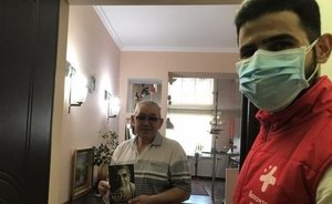 Дорожники Татарстана начали раздавать чай и тушенку детям с инвалидностью и пенсионерам