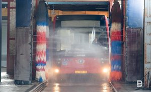 Изменение маршрута и курение за рулем: за что водителей казанских автобусов лишили премии