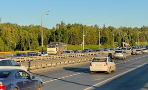 В Казани на мосту «Миллениум» образовалась пробка из-за массового ДТП