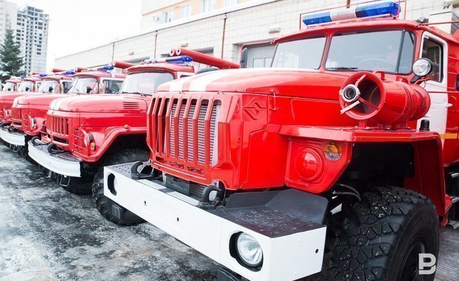В Нижегородской области горят 17 дачных домов, для тушения пожара привлекли вертолет