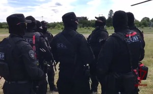 Директор Росгвардии поздравил бойцов СОБР с профессиональным праздником