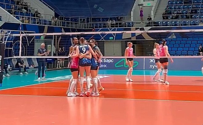 Волейболистки «Динамо-Ак Барса» обыграли саратовский «Протон»