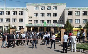 После стрельбы в казанской гимназии во всех школах России проходит проверка безопасности