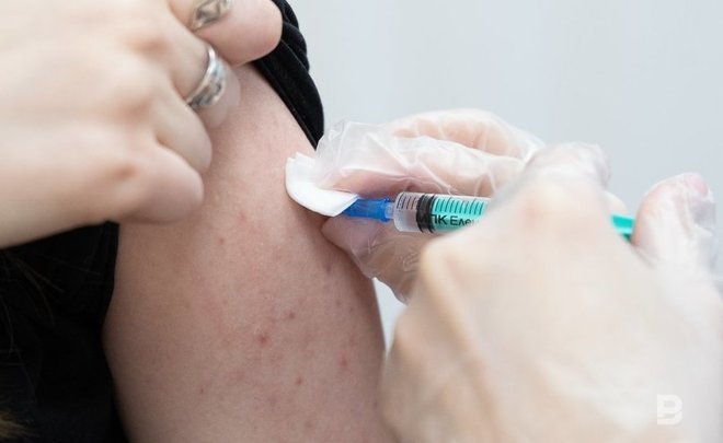 Центр Чумакова разрабатывает две вакцины на основе дельта-штамма COVID-19