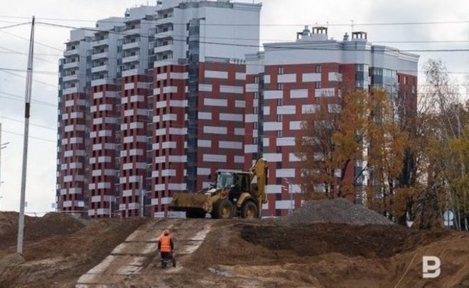 В Челнах жительница дома отсудила деньги за растущие перед окнами деревья