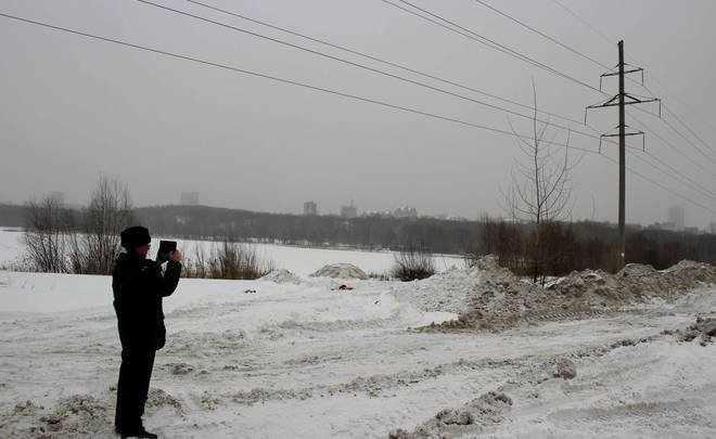 Экологи обнаружили нелегальную свалку снега на берегу Казанки