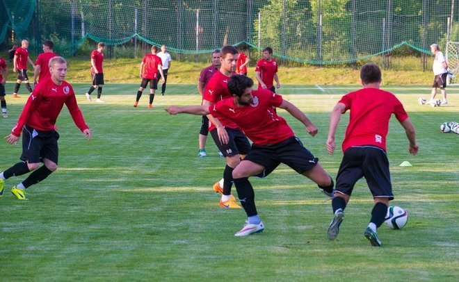 В Казани за 49,1 млн рублей отремонтируют футбольное поле на базе «Рубина»