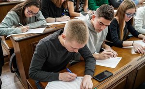 Исследование: 4 из 10 казанцев против использования англицизмов в русском языке