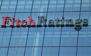 Fitch повысило рейтинги более 20 российских банков и финкомпаний