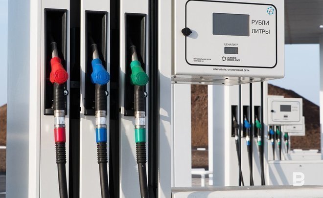 Правительство РФ договорилось с нефтяниками о снижении цены на дизель до уровня октября 2018 года