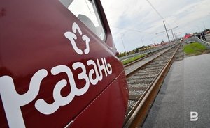 В Казани в районе речного порта сошел с рельсов трамвай №2