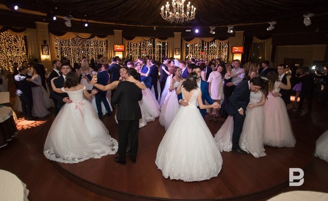 Минниханов сообщил, что количество зарегистрированных браков в Татарстане выросло на треть