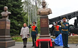 В Казани открыли памятник Герою России Дамиру Исламову