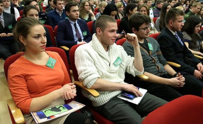 В России каждый десятый выпускник может остаться без работы из-за переизбытка кадров