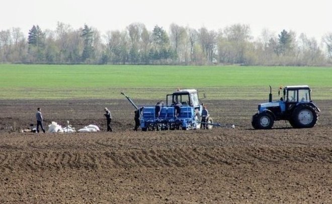 Путин заявил, что потребности российских аграриев должны быть в приоритете