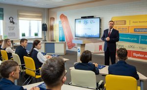 «Нижнекамскнефтехим» открыл профильные «Нефтехим-классы» в подшефных школах города