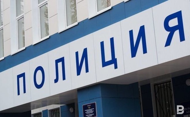 В Челнах полицейские спасли парня, просидевшего несколько часов на карнизе шестого этажа