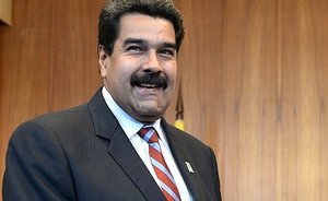 Мадуро поддержал инициативу проведения досрочных выборов в парламент Венесуэлы