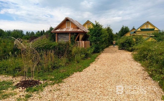 Большинство родителей предпочитают летом отвозить детей на дачу