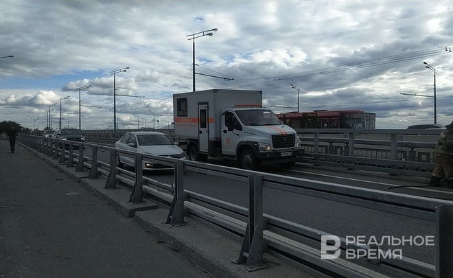 В МЧС объяснили причину пожара под Ленинской дамбой в Казани