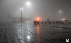 Самолет, летевший из Москвы в аэропорт Бегишево, из-за тумана приземлился в Казани