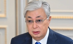 Президент Казахстана указал на невозможность решить мировые проблемы без участия России