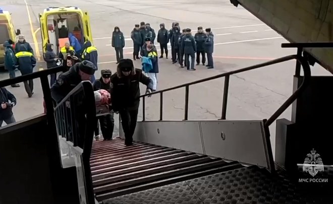 Спецборт МЧС России доставит в Москву 25 человек, пострадавших в Белгороде