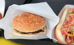 В России сервисы по заказу еды предложили отнести к ресурсам с бесплатным доступом