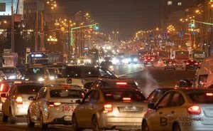 На дорогах Казани образовались 8-балльные пробки