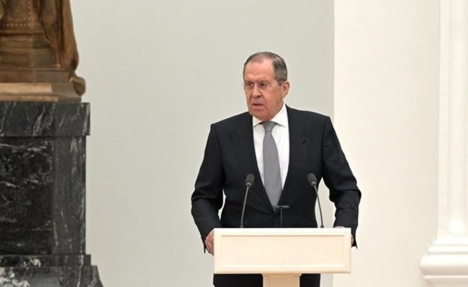 Лавров: новые власти Афганистана удерживают страну на плаву, несмотря на давление США