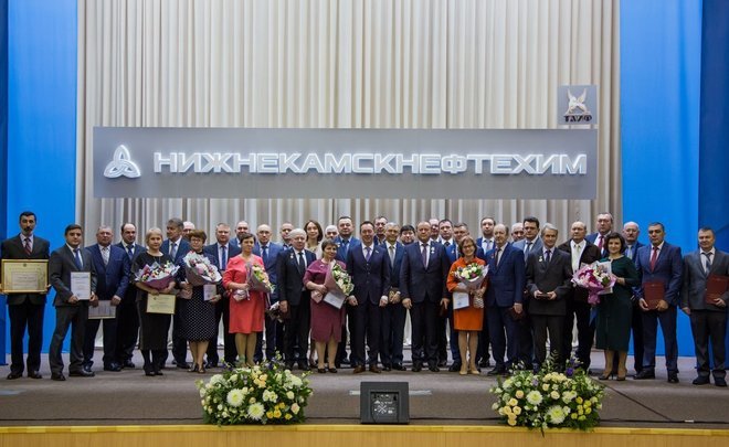 35 работников «Нижнекамскнефтехима» удостоились государственных наград