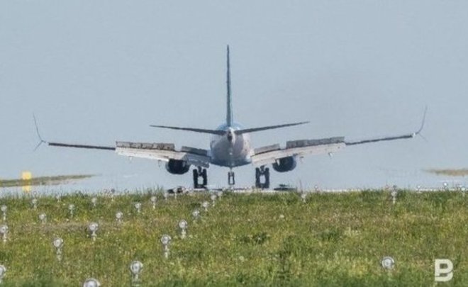 На челнинца составили протокол за курение на борту самолета