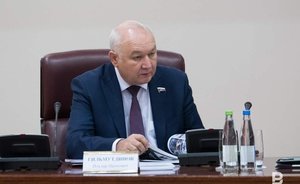 Минниханов наградил депутата Госдумы Гильмутдинова медалью за заслуги перед Татарстаном