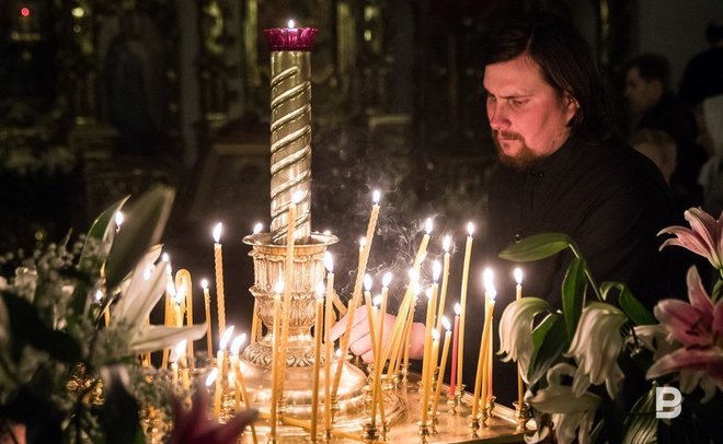 В иерусалимском храме Гроба Господня сошел Благодатный огонь