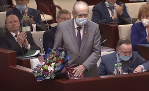 В Госсовете РТ поздравили первого президента республики — Государственного Советника РТ Минтимера Шаймиева